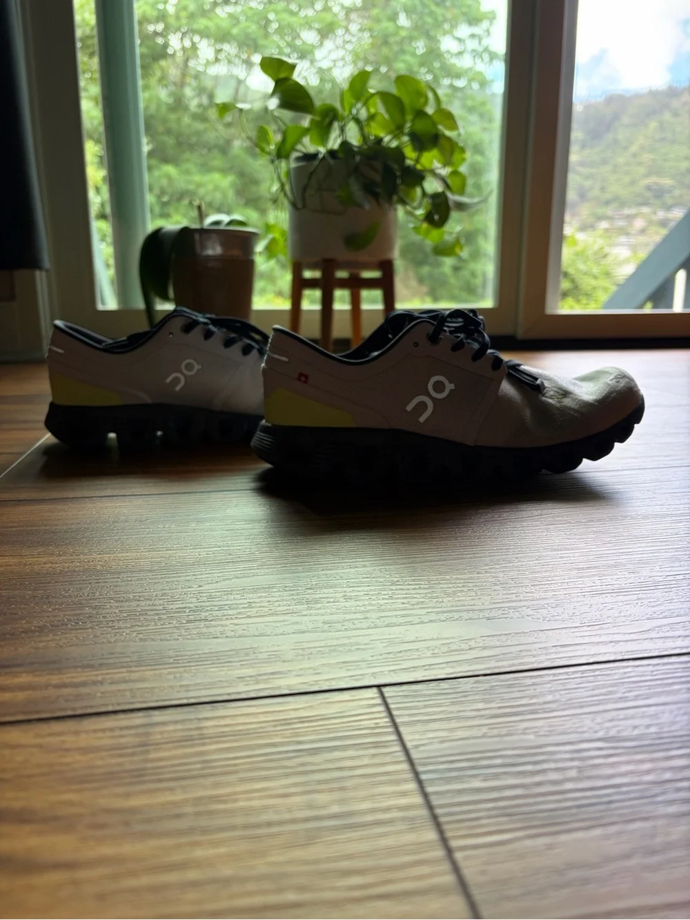On Running Women’s Sneakers - Picture 9 of 10